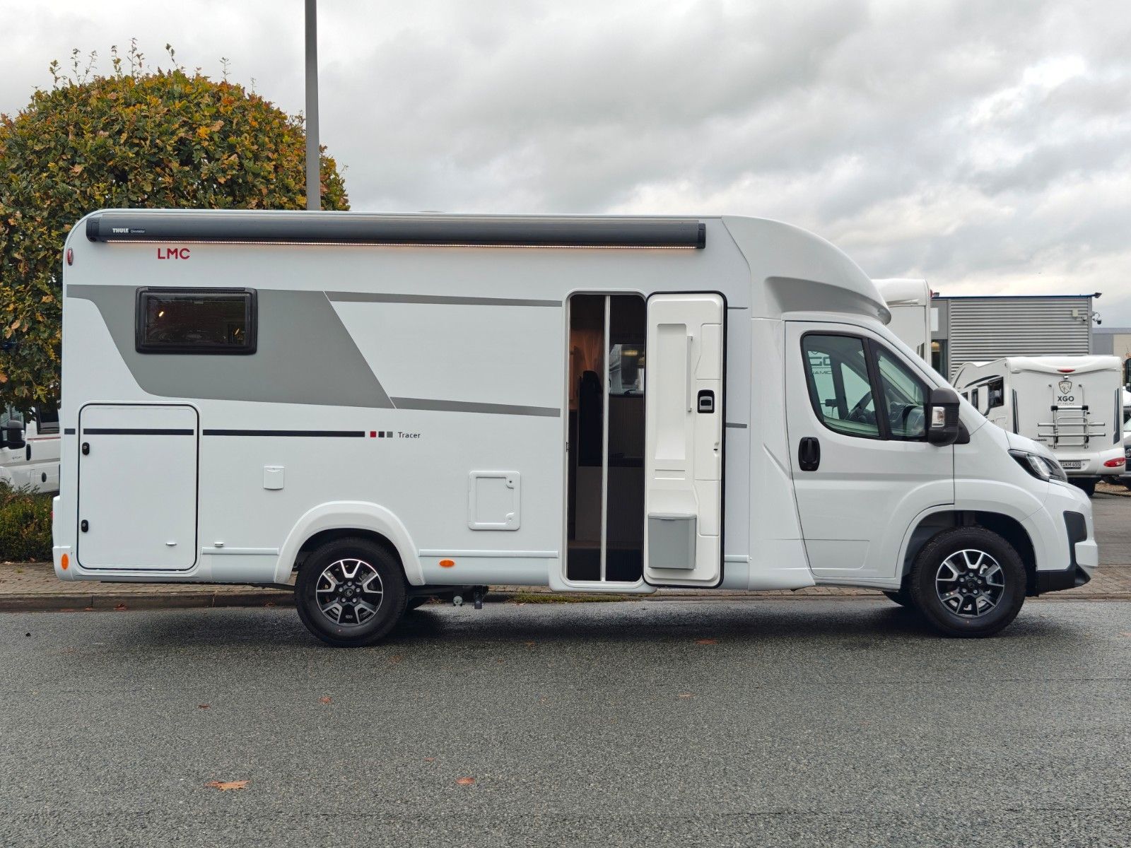 Fahrzeugabbildung LMC Tracer 690 EL - Chassis Design, 140PS, MJ2026! -