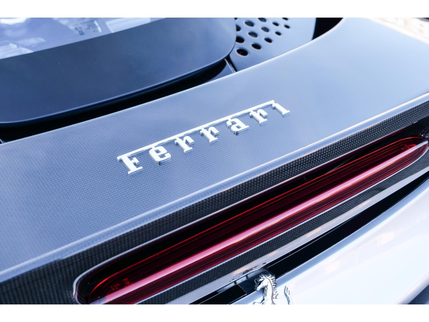Ferrari SF90 Stradale *Carbon-Felge*Racingsitze*Assetto-