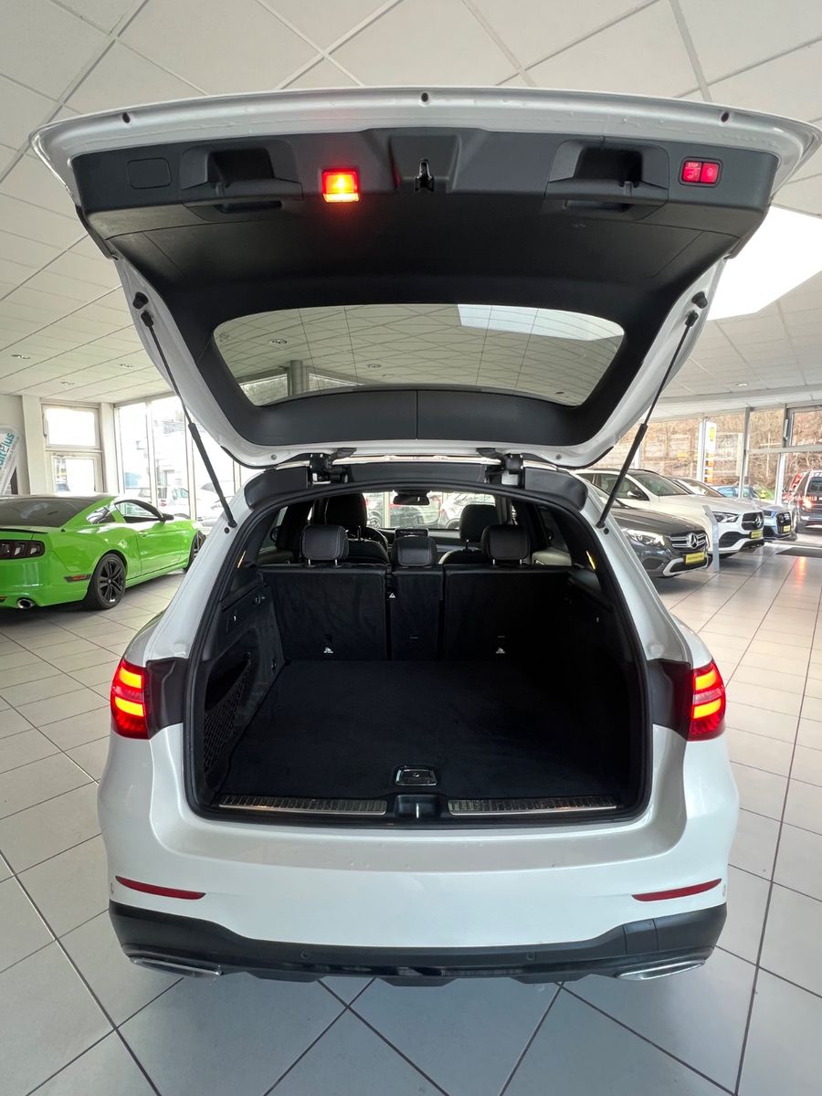 Fahrzeugabbildung Mercedes-Benz GLC 350 d 4Matic AMG LINE *PANORAMADACH*