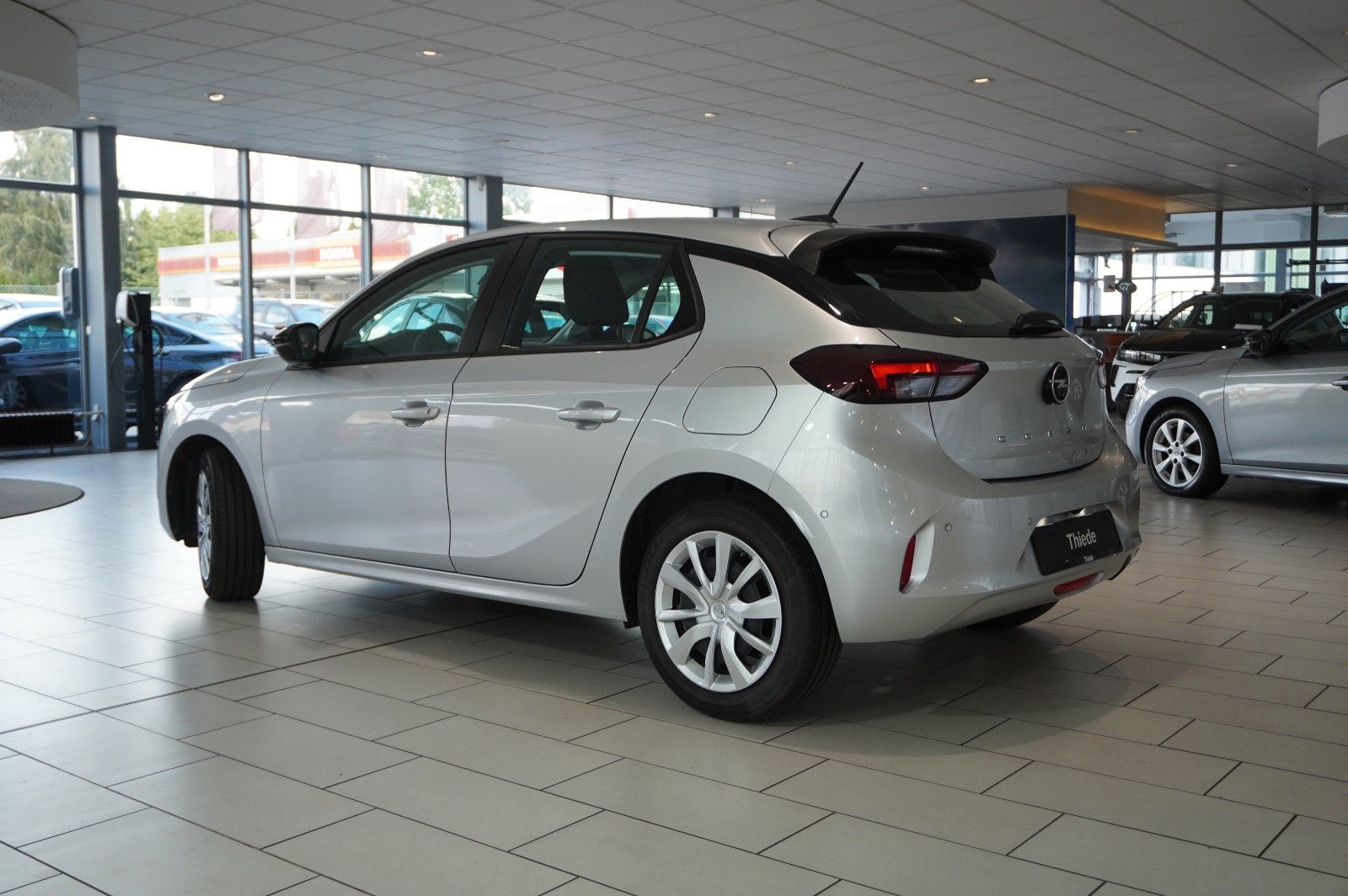 Fahrzeugabbildung Opel Corsa F 1.2 FACELIFT NAVI/LED/KAMERA/VIRTU./DAB+