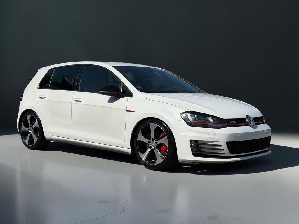 Image of Volkswagen Golf