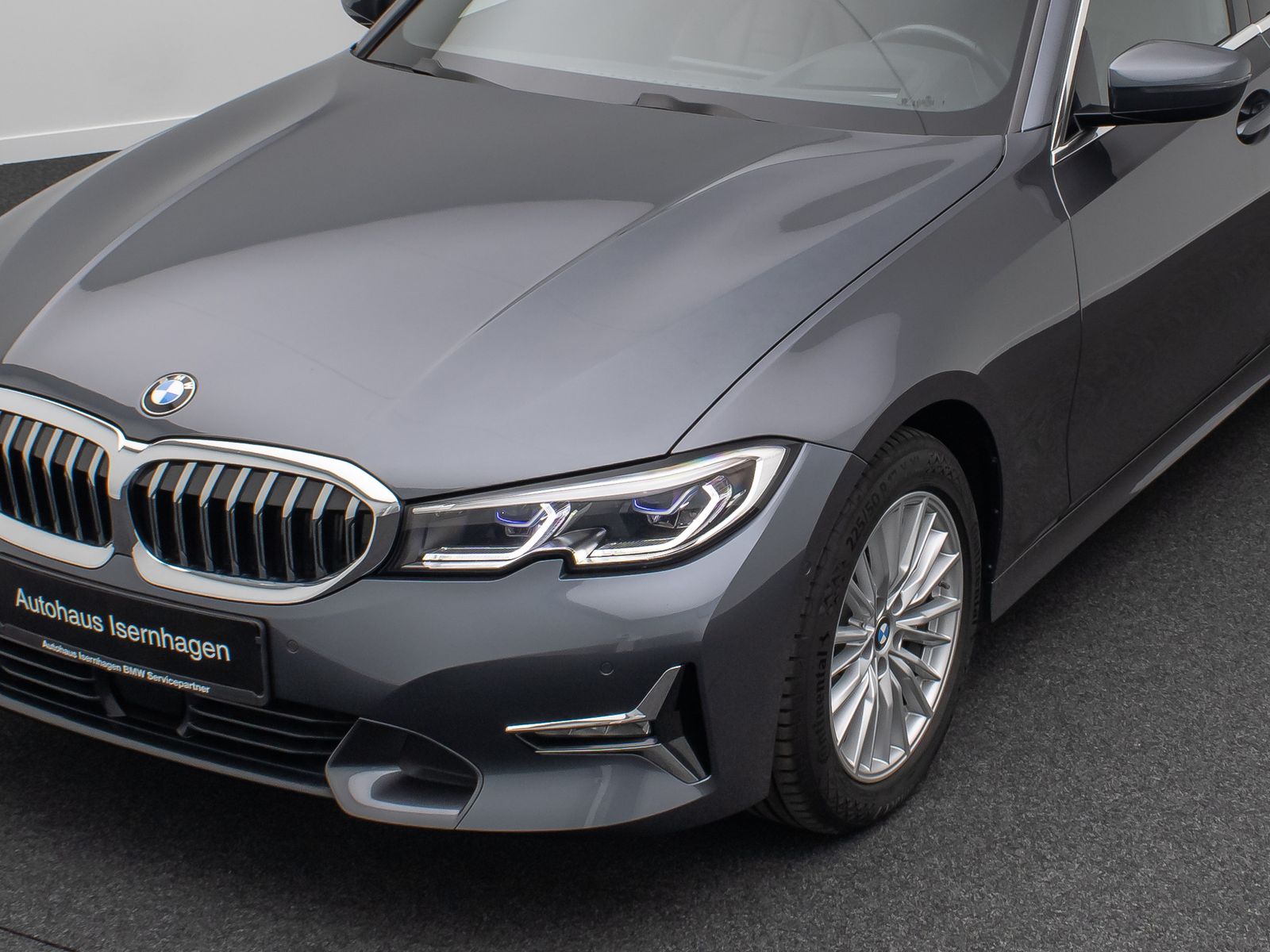 Fahrzeugabbildung BMW 320d xD Luxury Line Panorama Laser HUD DAB H/K
