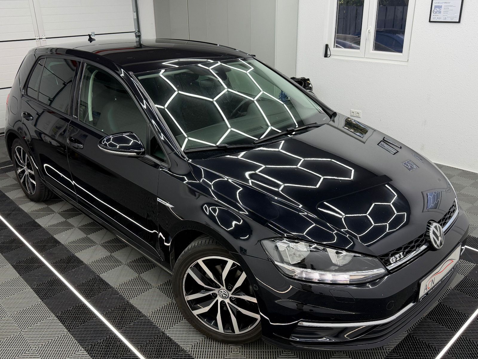 Fahrzeugabbildung Volkswagen Golf VII Lim. IQ.DRIVE BlueMotion/CAR PLAY/ACC
