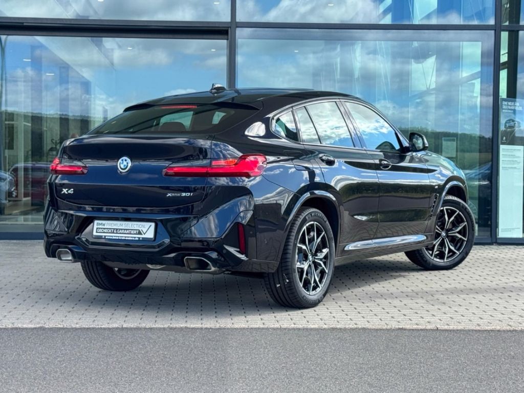 BMW X4 xDrive30i M Sport Pano AHK Memory H&K HUD foto 3