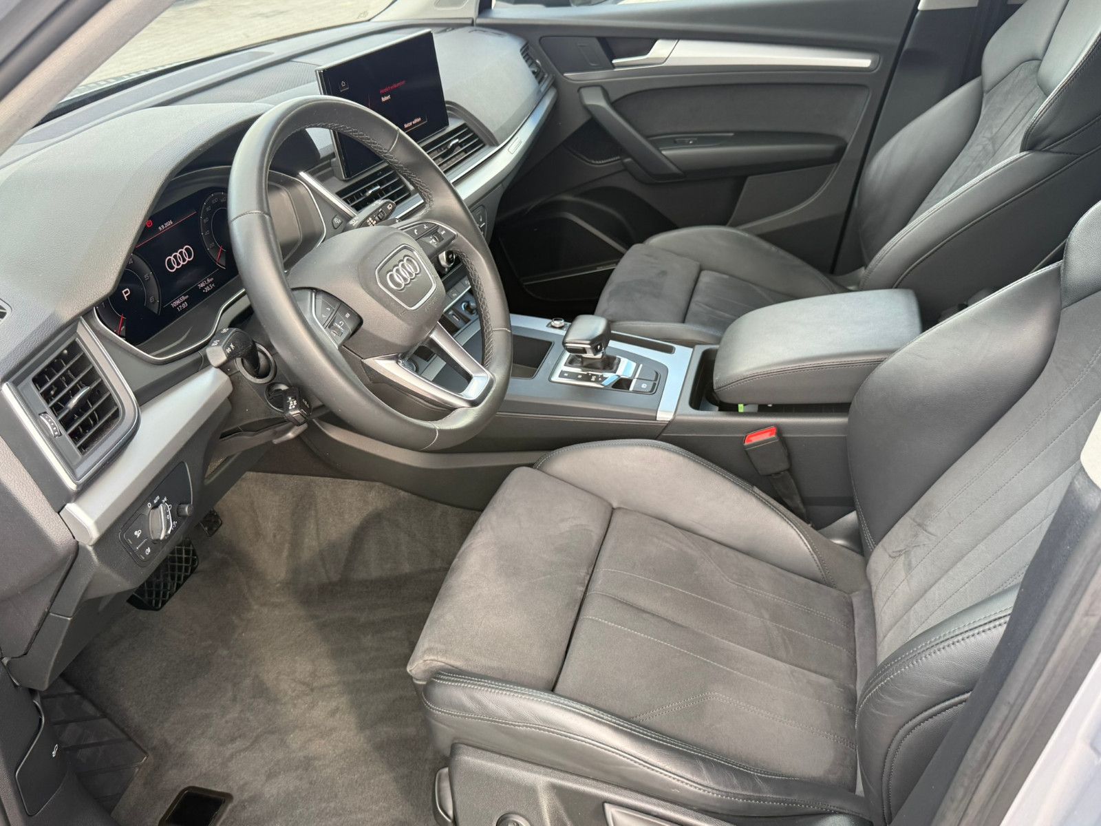 Fahrzeugabbildung Audi Q5 Sportback 40 TDI quattro advanced