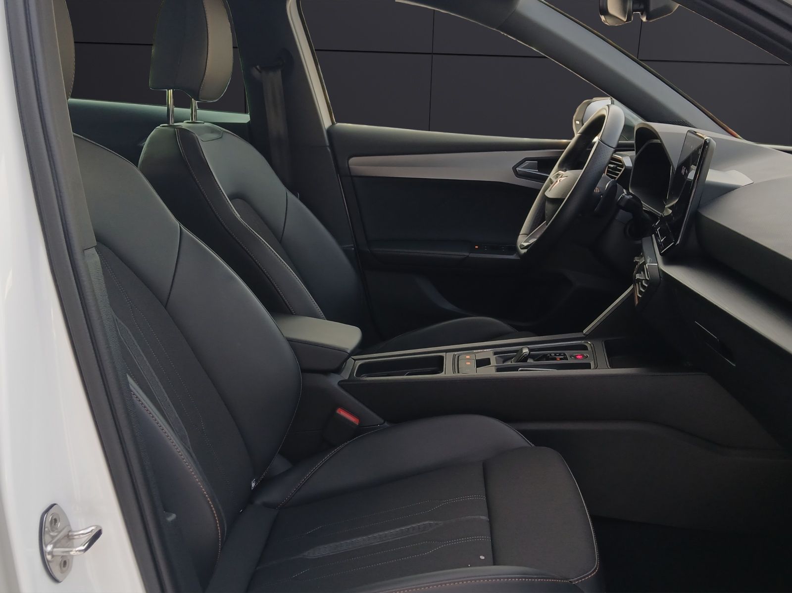 Fahrzeugabbildung CUPRA Leon ST TSI DSG LED AHK Navi Climatronic ACC RFK