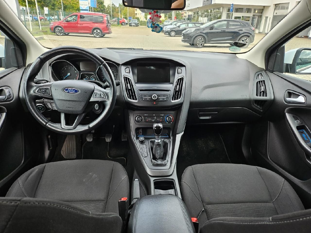 Fahrzeugabbildung Ford Focus Lim. Business