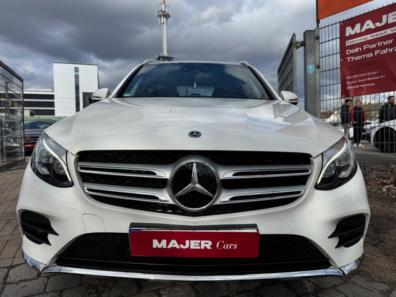 Mercedes-Benz GLC 300 4Matic AMG*KEYLESS*PANO*LEDER*DISTR*LED