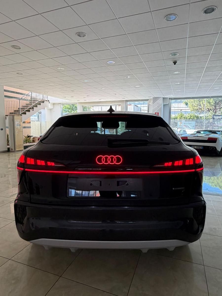 Audi AUDI - Q3 Sportback - Q3 SPB 40 TFSI quattro S t imagem 3