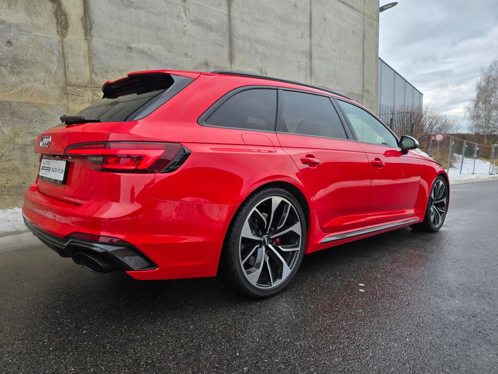 AUDI RS4 Avant 2.9 TFSI quattro erst 47Tkm Misanorot AUDI RS4 Avant 2.9 TFSI quattro erst 47Tkm Misanorot