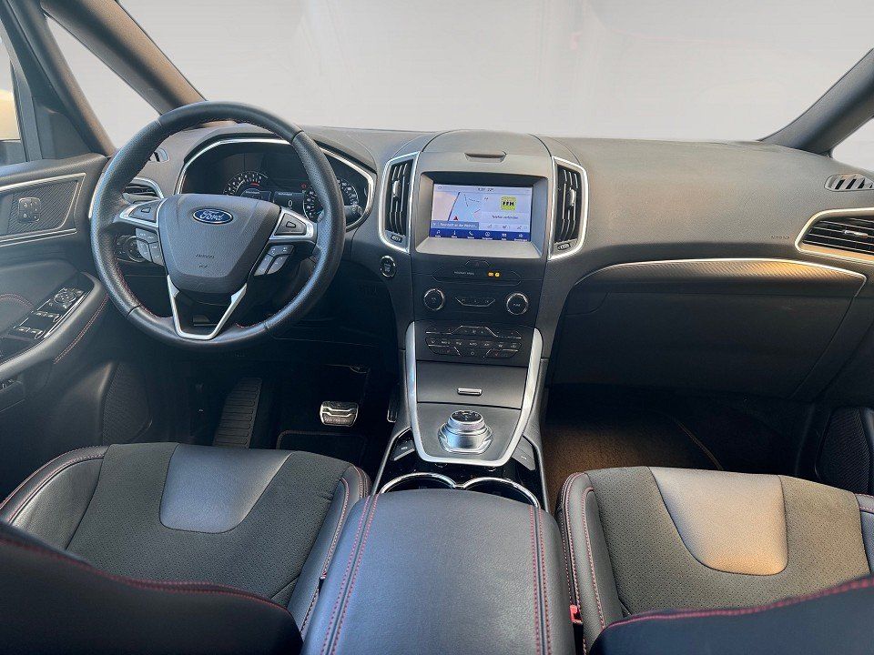 Fahrzeugabbildung Ford S-MAX 2.5i 150PS A/T Hybrid ST-Line
