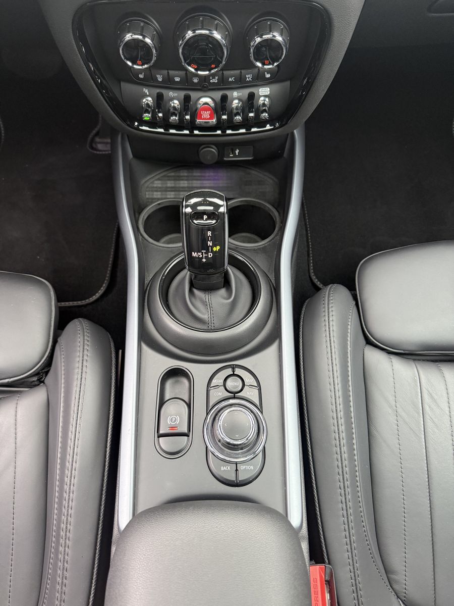 Fahrzeugabbildung MINI Cooper S Clubman Aut. NAV+LED+PANO+DIGDISPLAY+PP