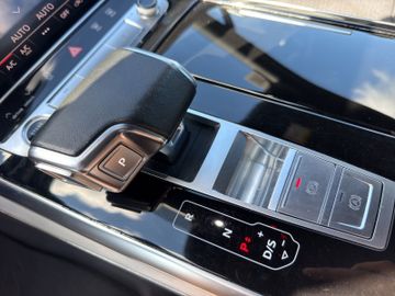 Audi Q7 - 11