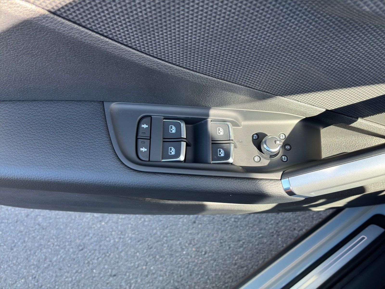 Fahrzeugabbildung Audi Q2 advanced 35 TFSI 110(150) S tronic Kamera,LM