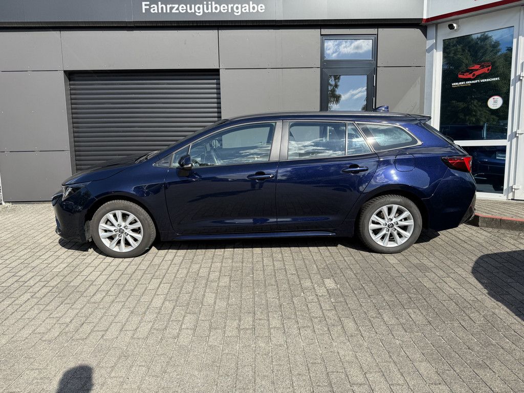 Toyota Corolla Touring Sports 2.0 Hybrid Business Editi imagem 3