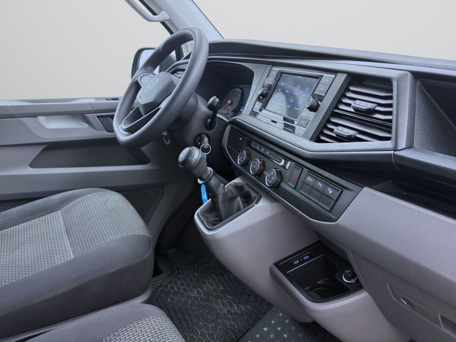Volkswagen T6 Kombi - Bild 17