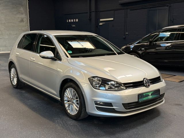 Volkswagen Golf VII Lim. Cup BMT DSG NAVI PARK PDC GARANTIE