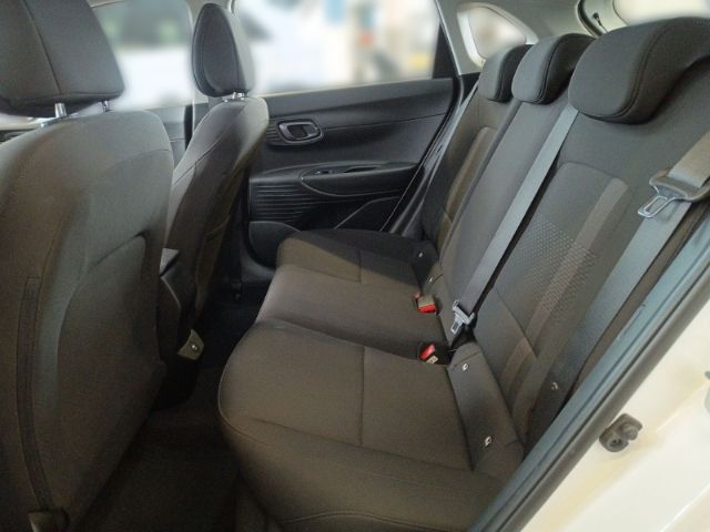 Fahrzeugabbildung Hyundai i20 FL (MY25) 1.0 T-GDI 100 PS Trend, Komfortpak