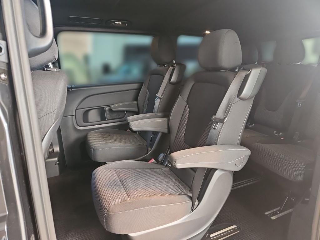 Fahrzeugabbildung Mercedes-Benz V 300 ED lang 7 Sitze Sound 19'' LED AHK 10''MBU