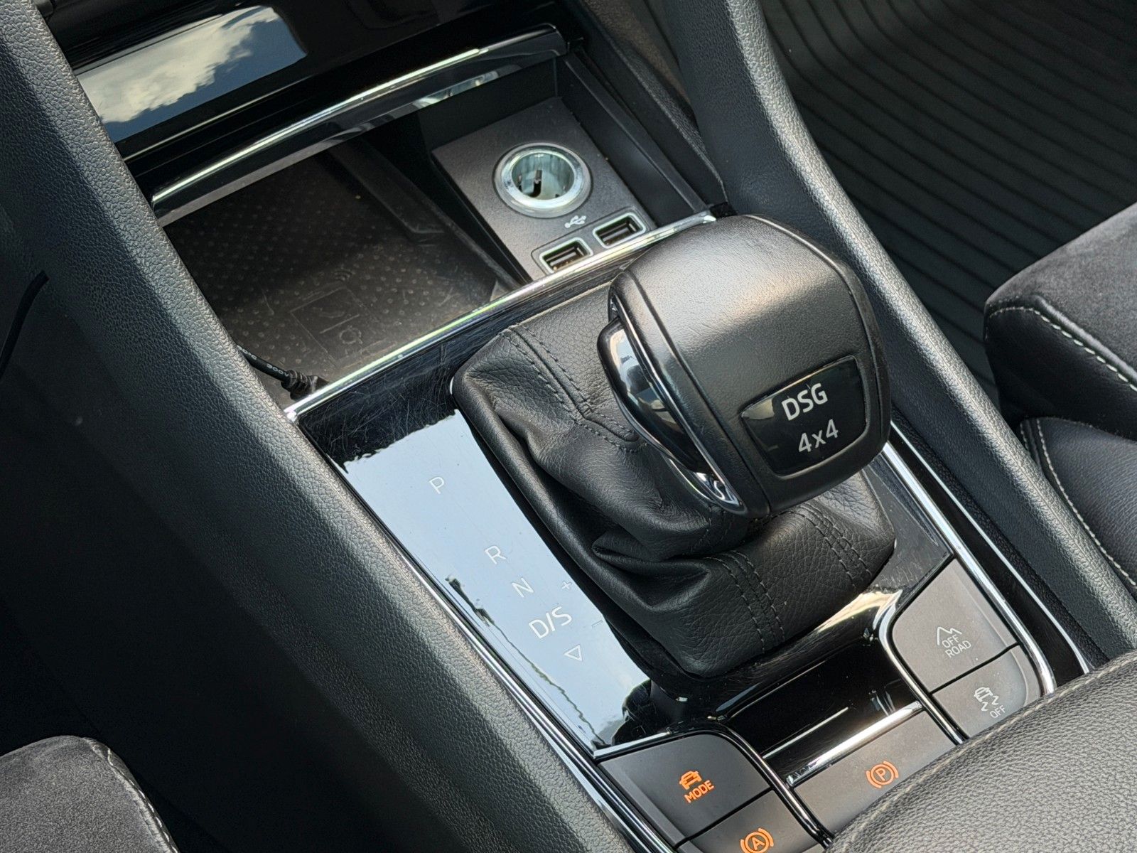 Fahrzeugabbildung SKODA Kodiaq 2.0 TSI Style *Pano*Standhzg*7Si*ACC*AHK*