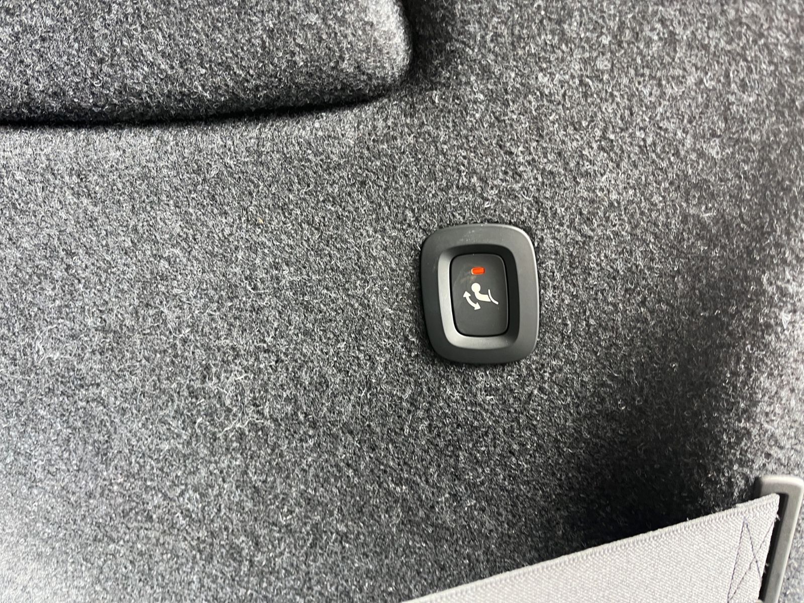 Volvo XC 40 R Design AWD AHK 360° LED H&K CARPLAY foto 6