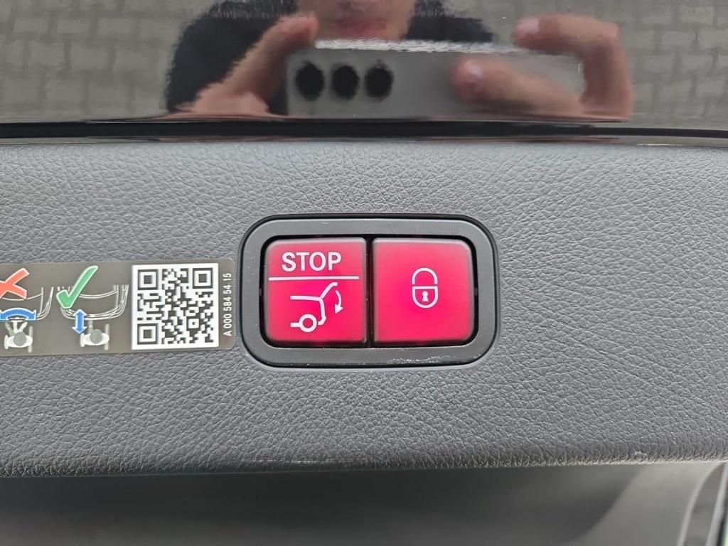 Fahrzeugabbildung Mercedes-Benz EQS 580 4M ACC Pano Hyperscreen Massage Sitzklim