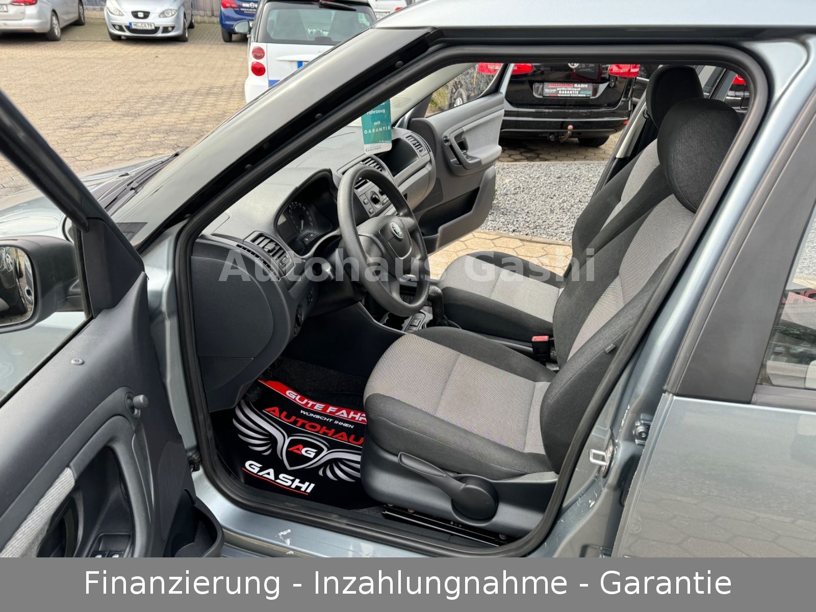 Fahrzeugabbildung SKODA Roomster Plus Edition*1.HD*Scheckheft*Klima*AHK