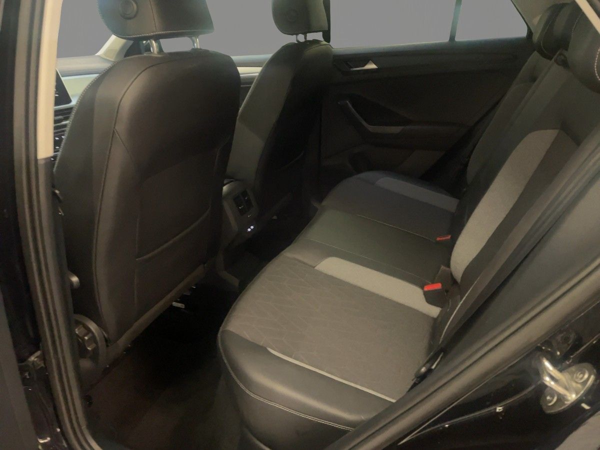 Volkswagen T-Roc - Bild 10