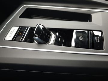 Volkswagen Golf - 11