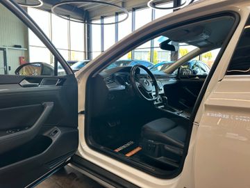 MYAUTOCENTER – Gebraucht- und Jahreswagen mit Werkstattservice in Pfaffenhofen Volkswagen Passat *KEYLESS*MASAGE*360°*ACC*AHK*3-ZONEN*LED*