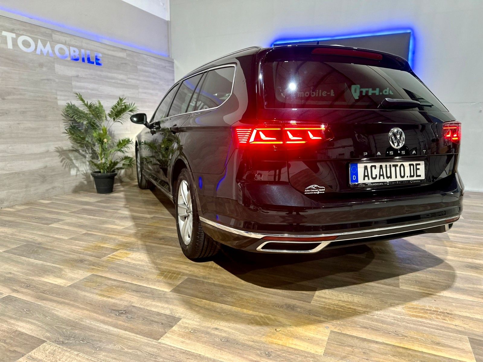 Fahrzeugabbildung Volkswagen Passat Variant Elegance*360°*Ambi*Leder*Business