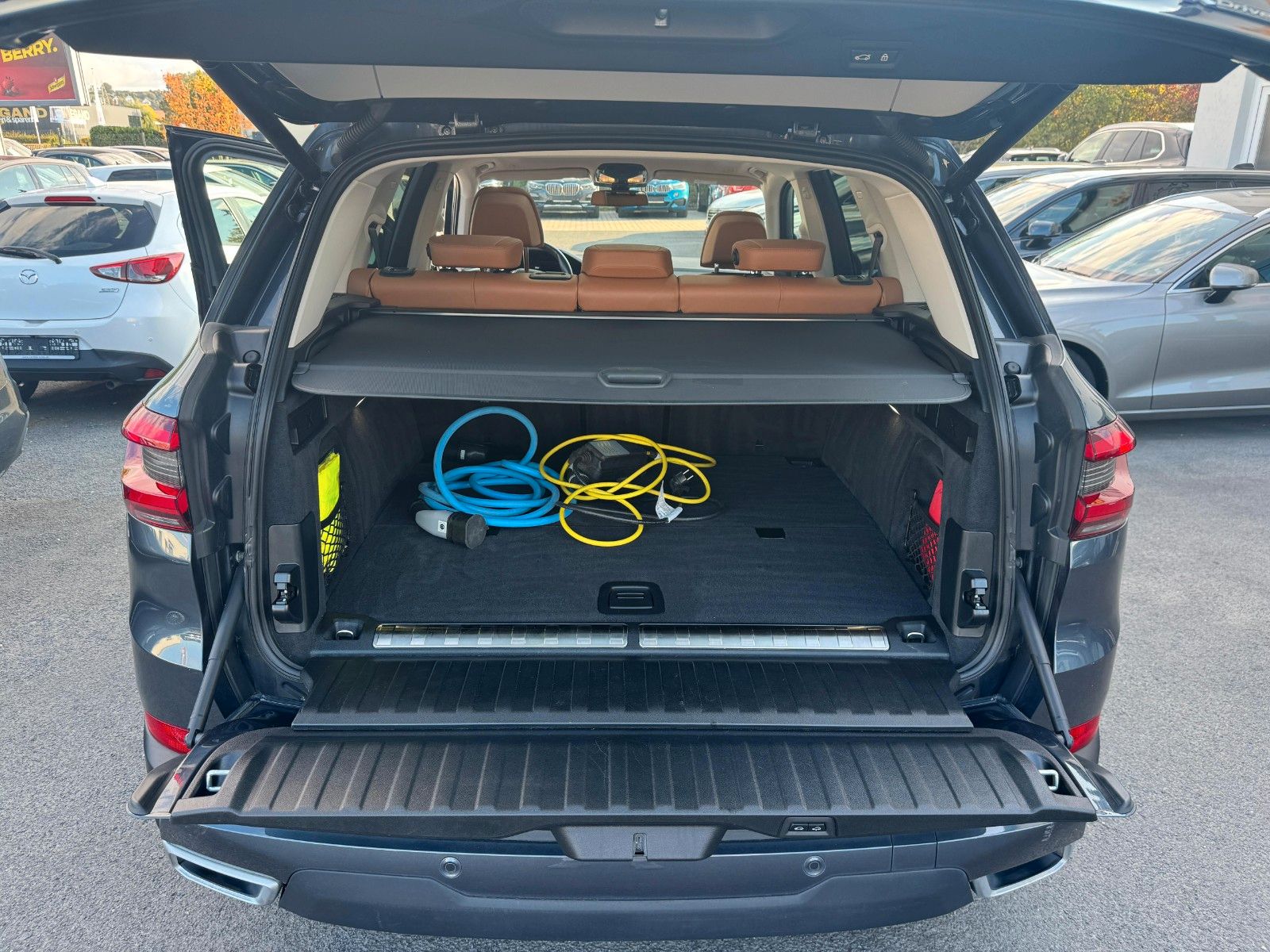Fahrzeugabbildung BMW X5 xDrive 45e,Leder,Navi,Panorama,HUD,Kamera,ACC