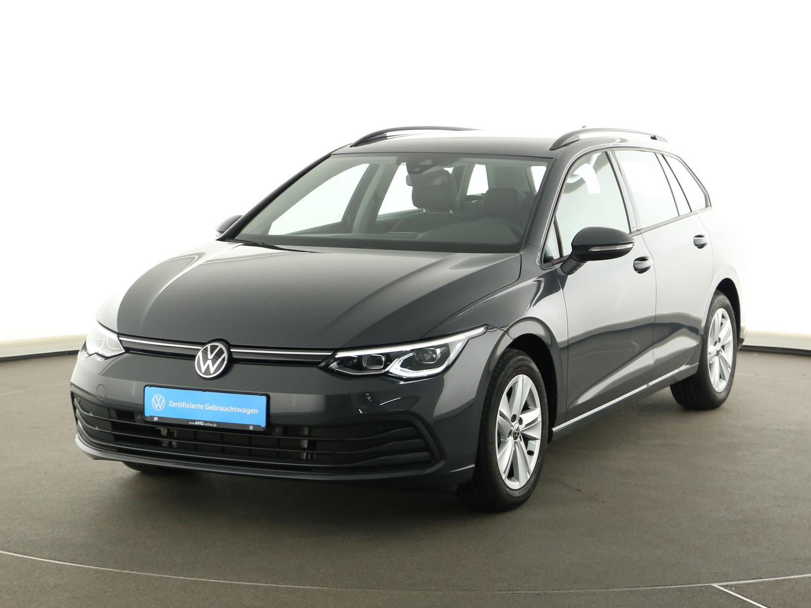 Volkswagen Golf VIII Variant 1.5 eTSI DSG Life  LED Navi AC