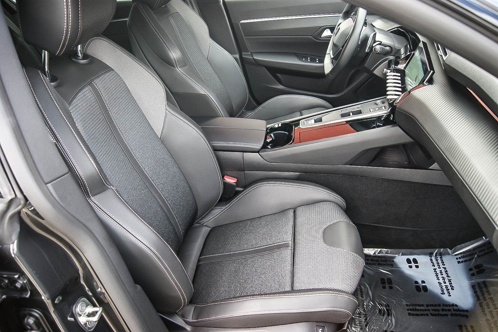 Fahrzeugabbildung Peugeot 508 SW Hybrid 225 Allure ANHÄNGERKUPPLNG LED ACC