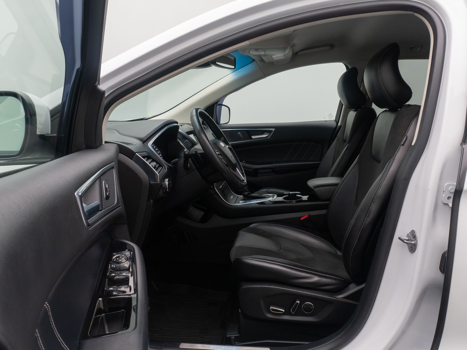 Fahrzeugabbildung Ford Edge ST-Line 4x4 Kamera HiFi Komfort Memory 20"