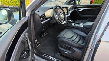 Volkswagen Touareg - 12