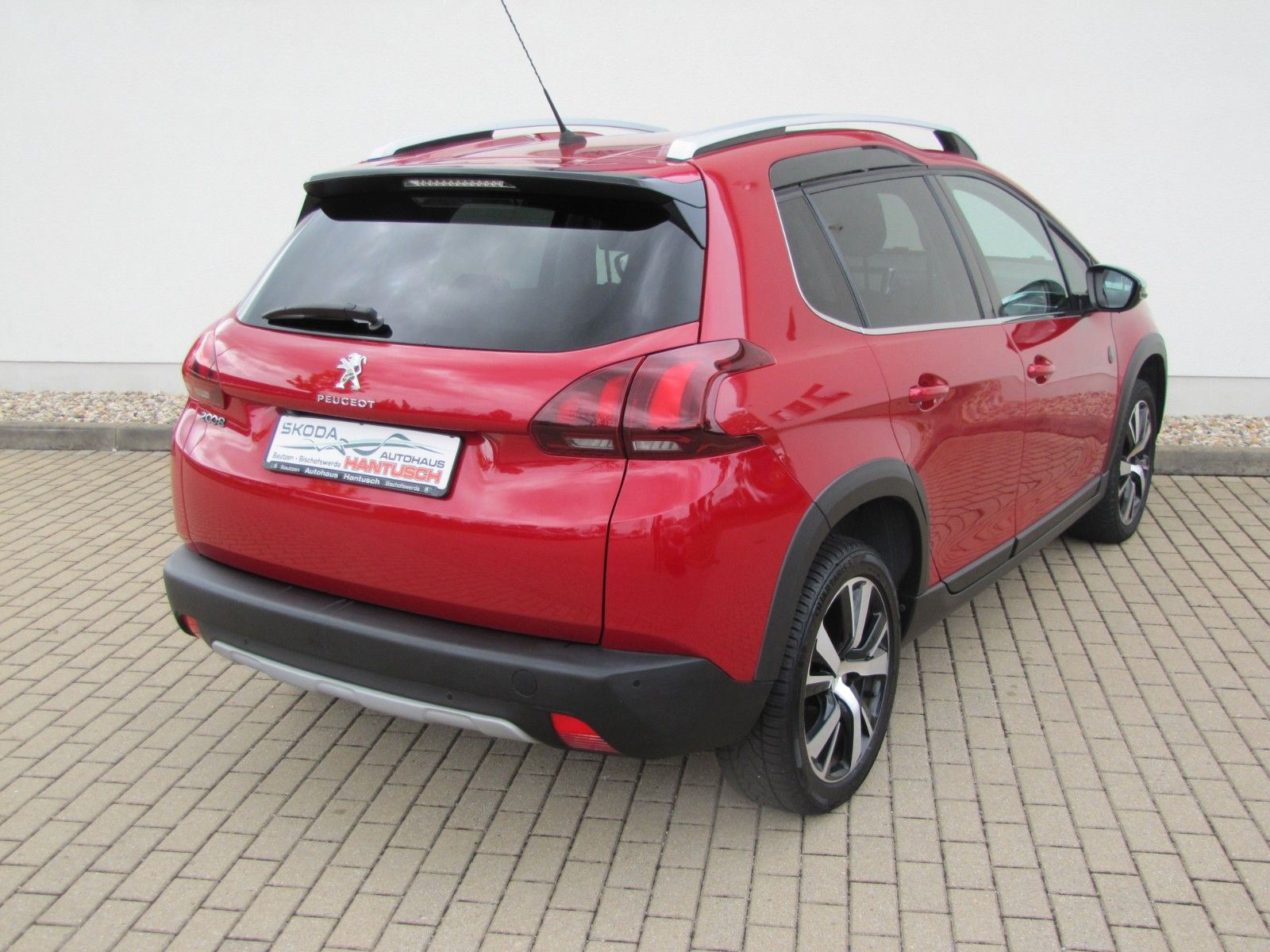 Fahrzeugabbildung Peugeot 2008 Crossway 1.2 PureTech 110 PS