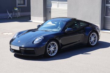 Porsche 992 Coupé*Schiebedach,Kamera,Sitzheizung,U-Frei*
