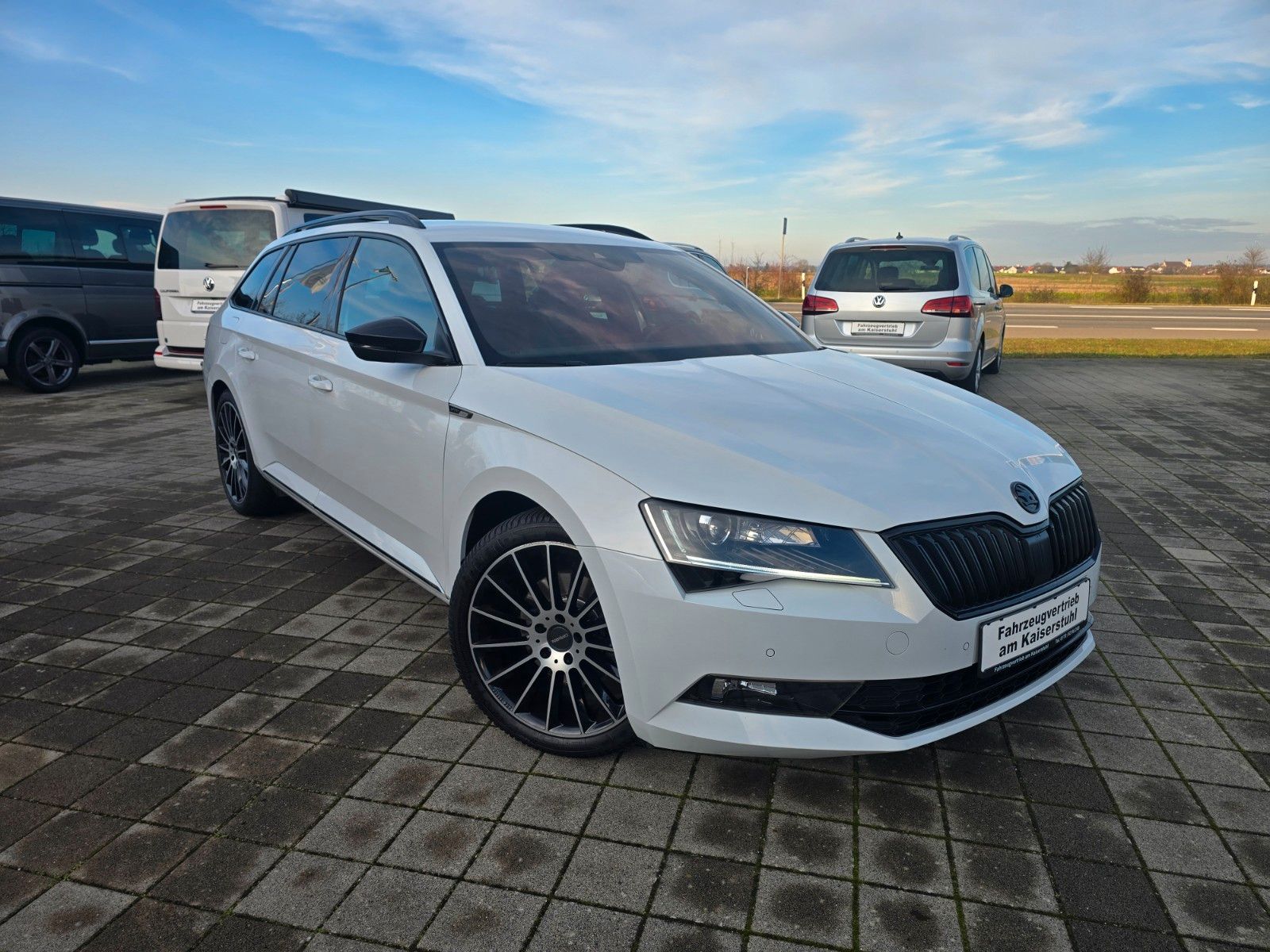 Skoda Superb Combi Sportline 4x4 LED ACC 4xSHZ foto 3
