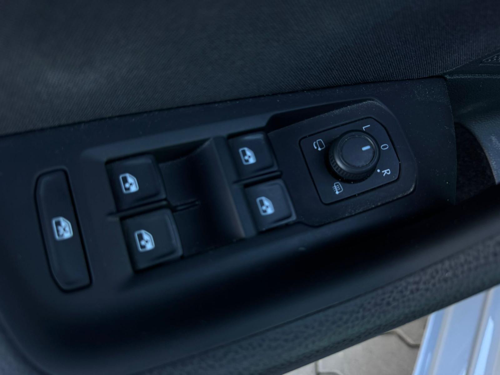 Volkswagen Passat 2.0 TDI DSG Business LED ACC KAM, миниатюра 22