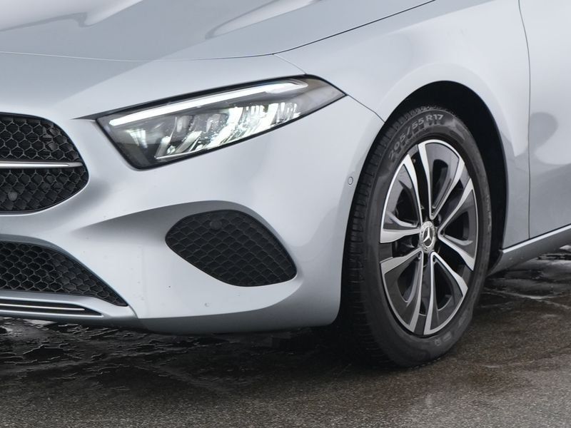 Fahrzeugabbildung Mercedes-Benz A 180 Progressive*KAMERA*LED*SPURHALTE*