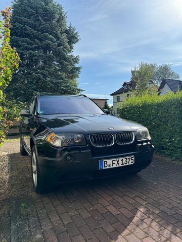 BMW X3 3.0 D HU neu Leder StHzg Autom Ahk Allwet