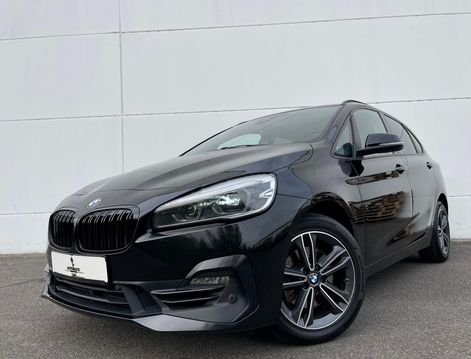 BMW 220i Active Tourer*SPORT LINE*T.LEDER*NAVI*AHK*