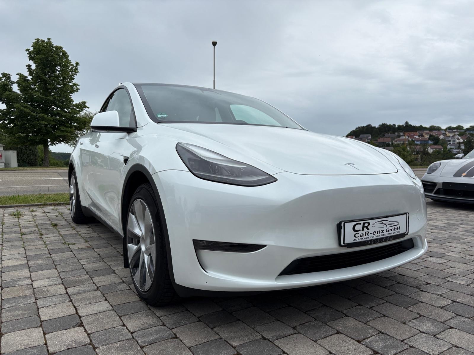 Tesla Model Y Long Range Dual AWD 8 fach Alu