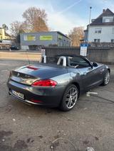 BMW Z4 sDrive18i Roadster / Top gepflegt - graue BMW Z-Reihe