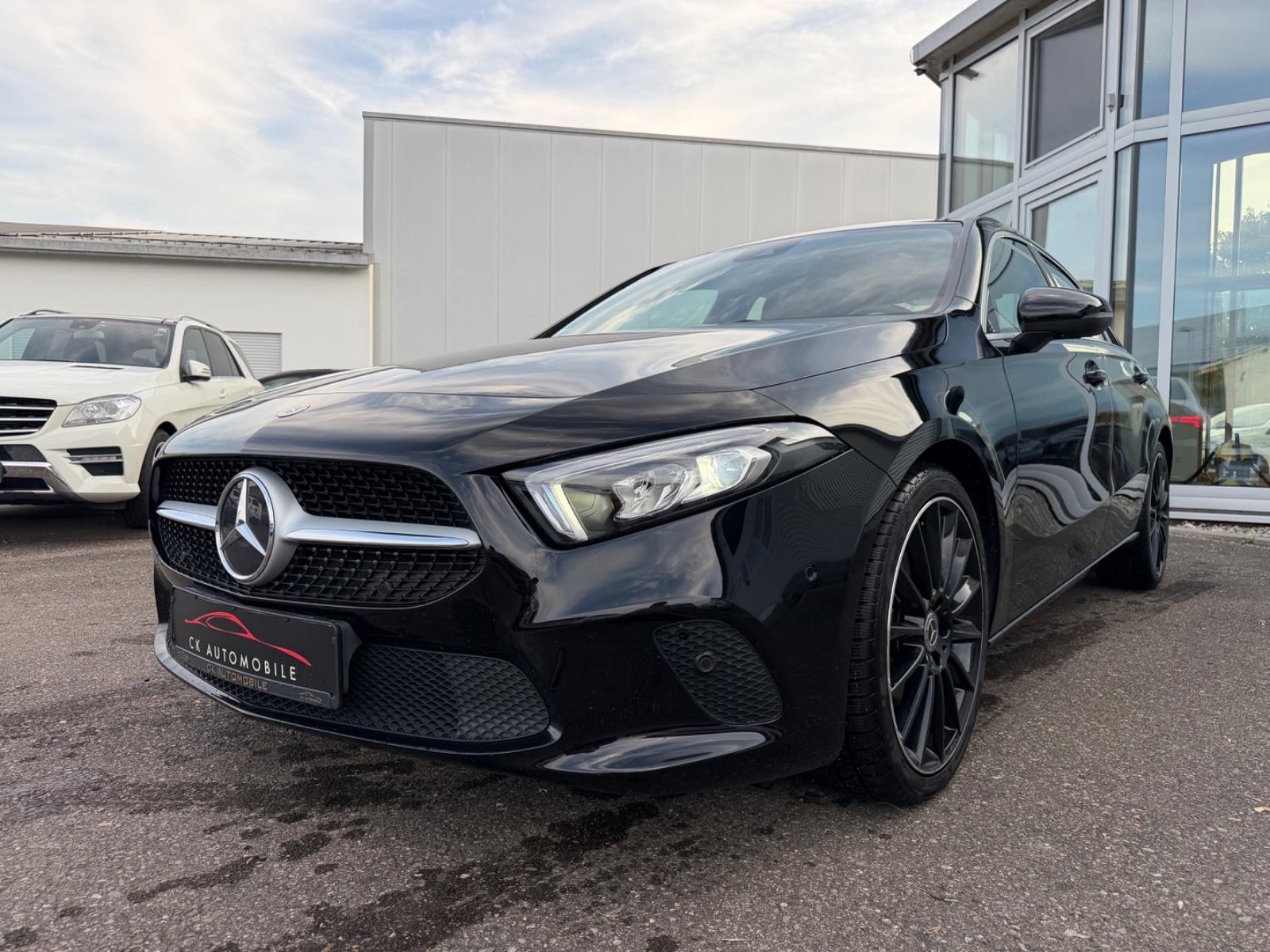 Mercedes-Benz A 200 Limousine/SEHR GEPFLEGT/SPURAS./LED