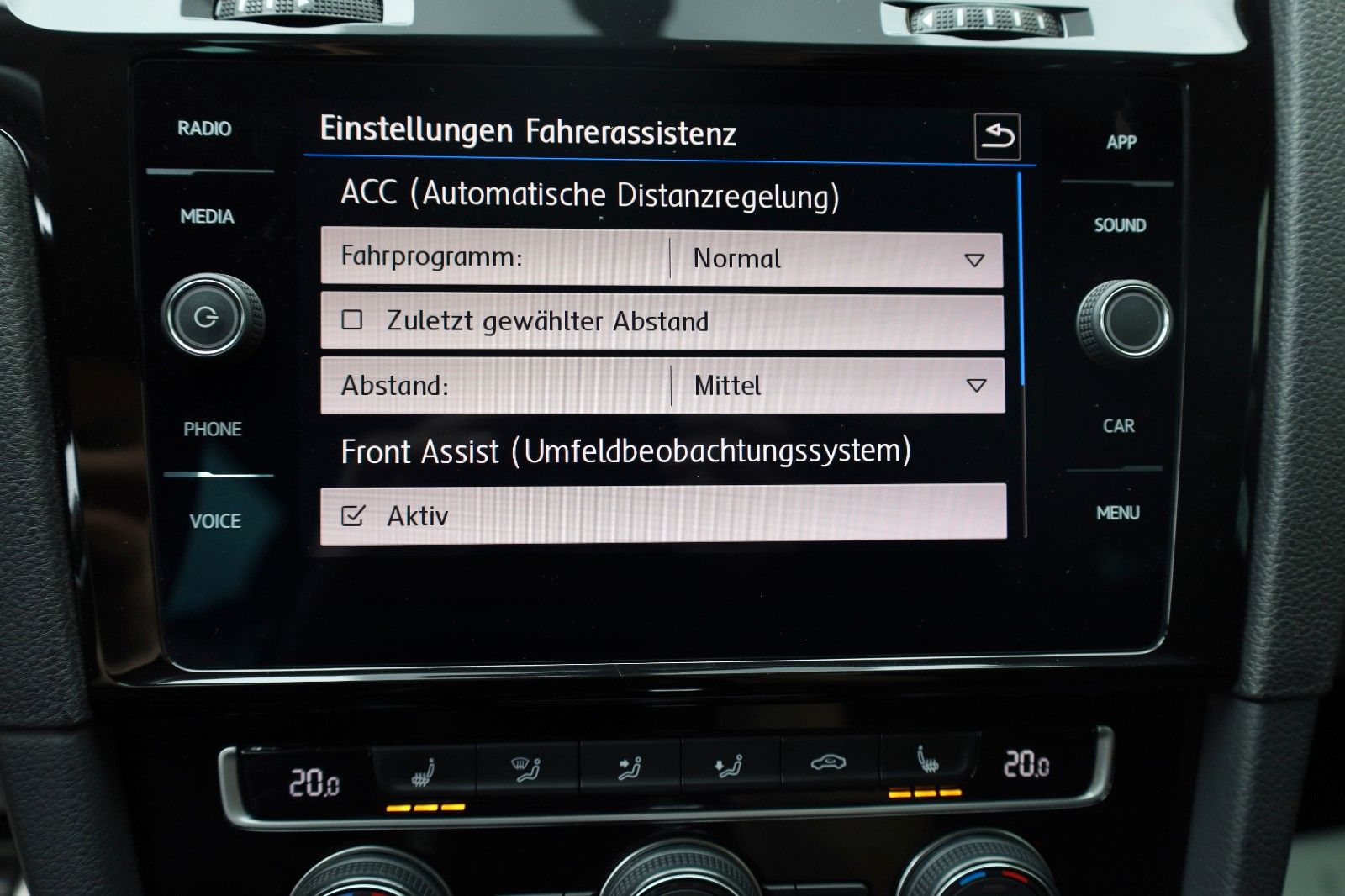 Fahrzeugabbildung Volkswagen Golf VII Variant Sound R Line ACC,LED,SH,Kamera
