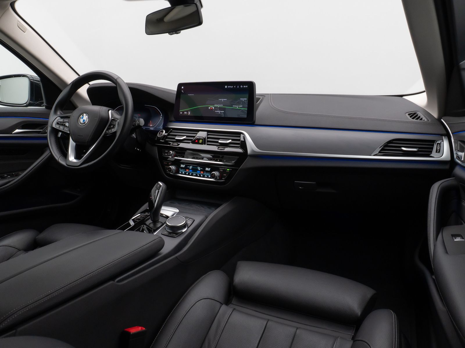 Fahrzeugabbildung BMW 520d Luxury Line Kamera DAB AHK Fernlichtassist