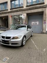 BMW 325i E91 - BMW 325 in Düsseldorf