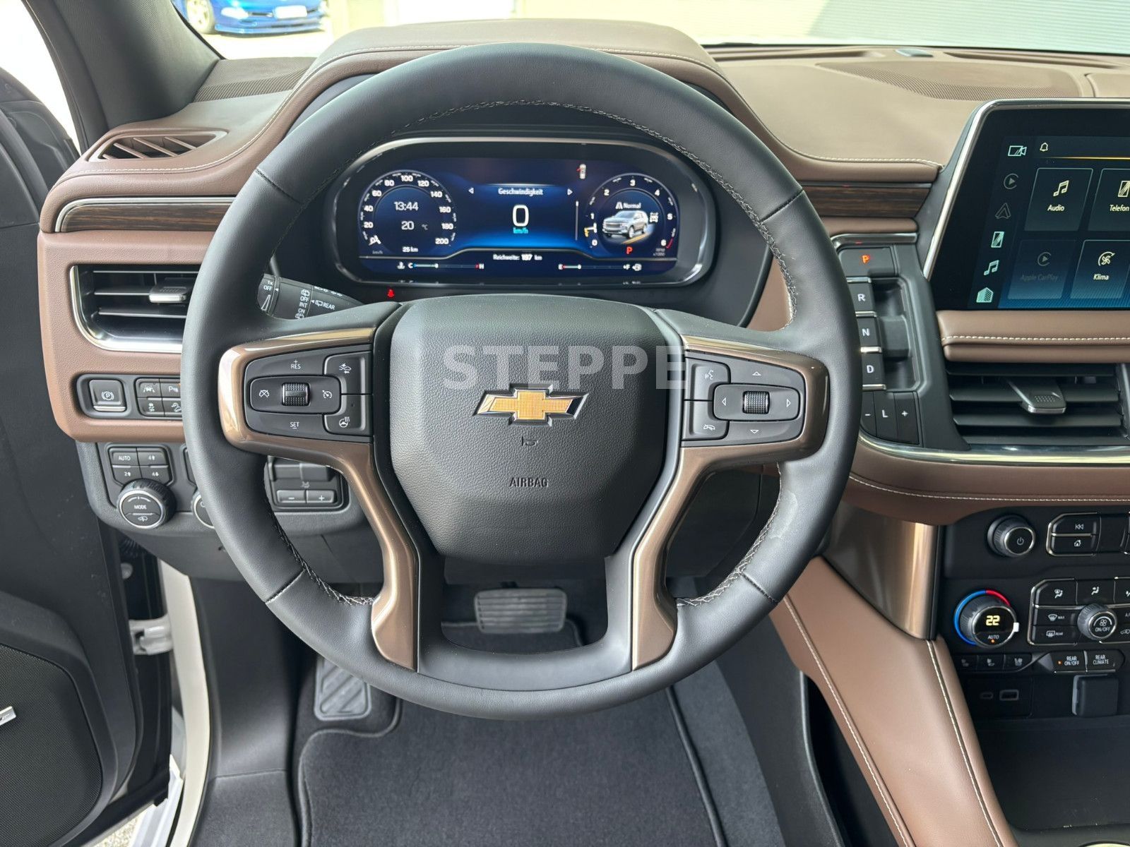 Chevrolet Suburban 6,2 High Country AHK  22"Alu; Luftfeder